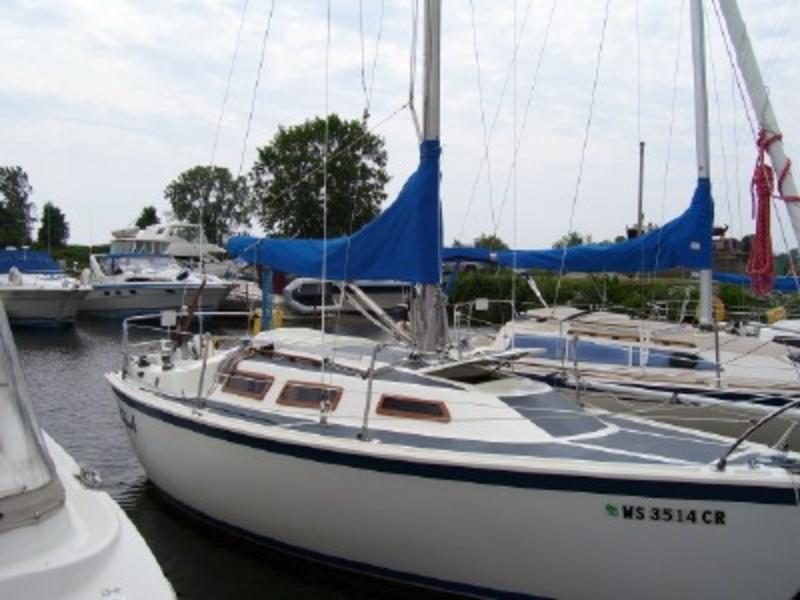 1979 Columbia 7.6M located in Wisconsin for sale