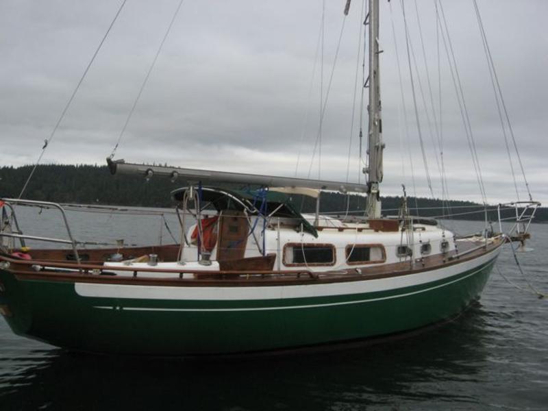 1976 Cape Yachts  Ted Brewer Designer Cape Carib 33 located in Washington for sale