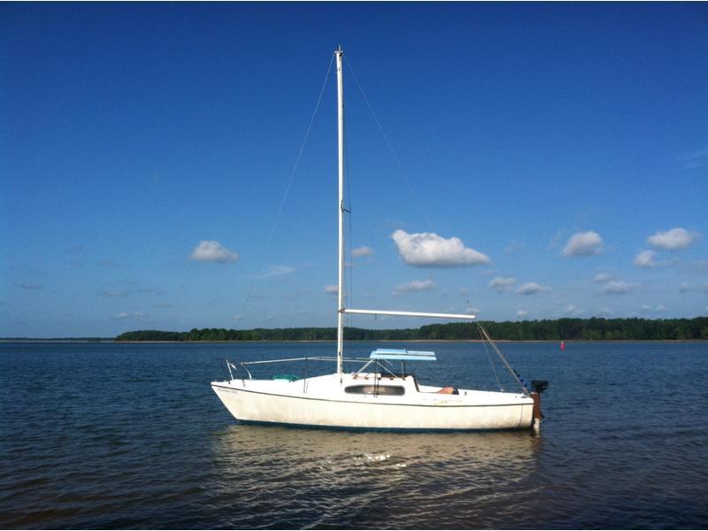 1974 Helsen 22' located in South Carolina for sale