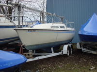 Columbia 23' sloop Click to launch Larger Image