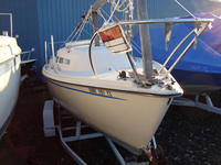 Columbia 23' sloop Click to launch Larger Image