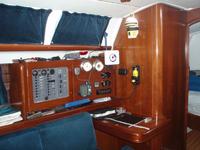 BENETEAU OCEANIS 423 Click to launch Larger Image