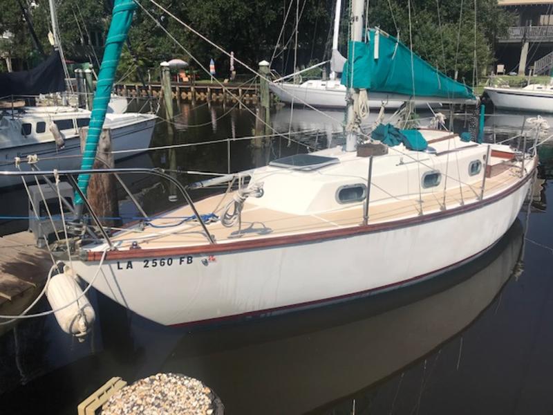 1980 Cape Dory 27