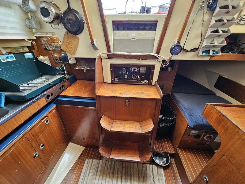 1977 Dufour 31
