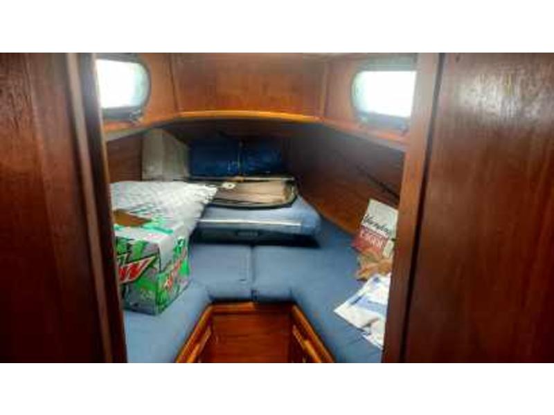 1978 Cape Dory 30