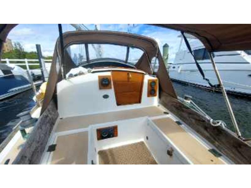 1978 Cape Dory 30