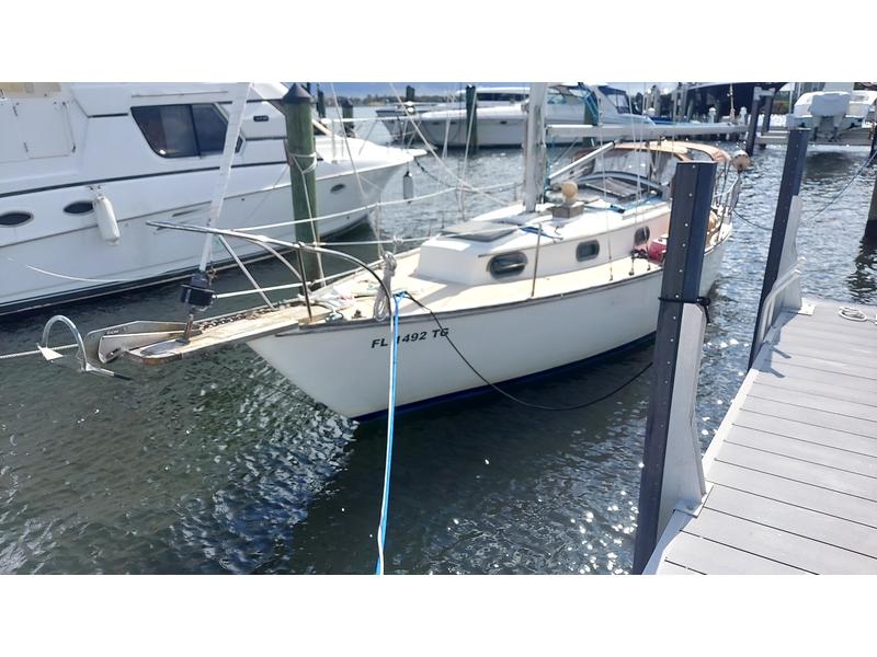 1978 Cape Dory 30