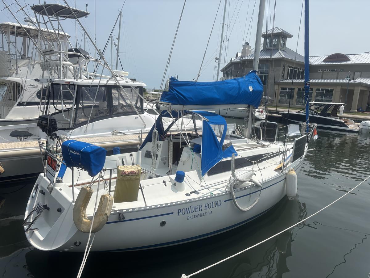 1985 Beneteau First 29