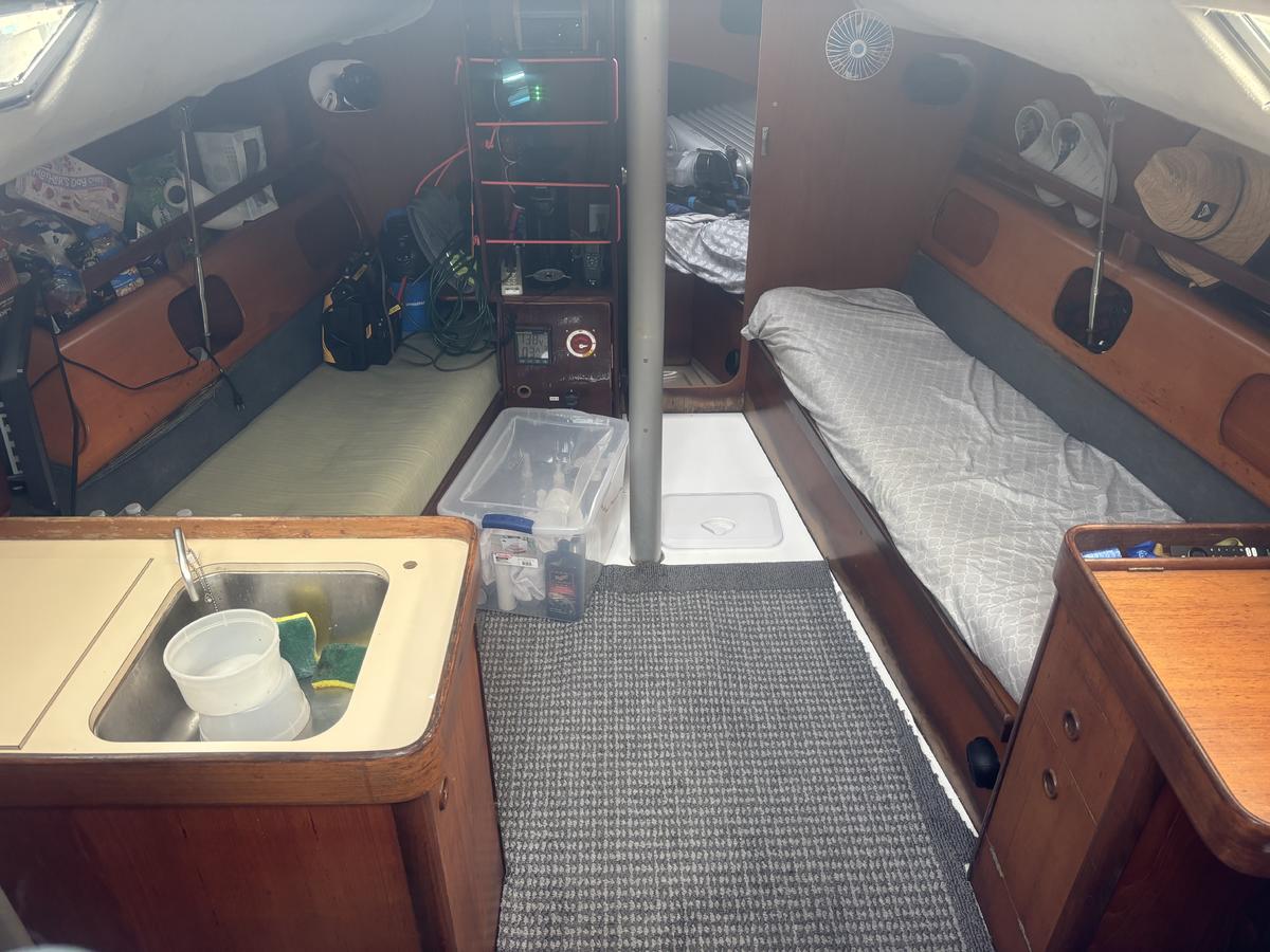 1985 Beneteau First 29