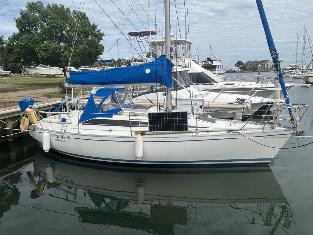 1985 Beneteau First 29