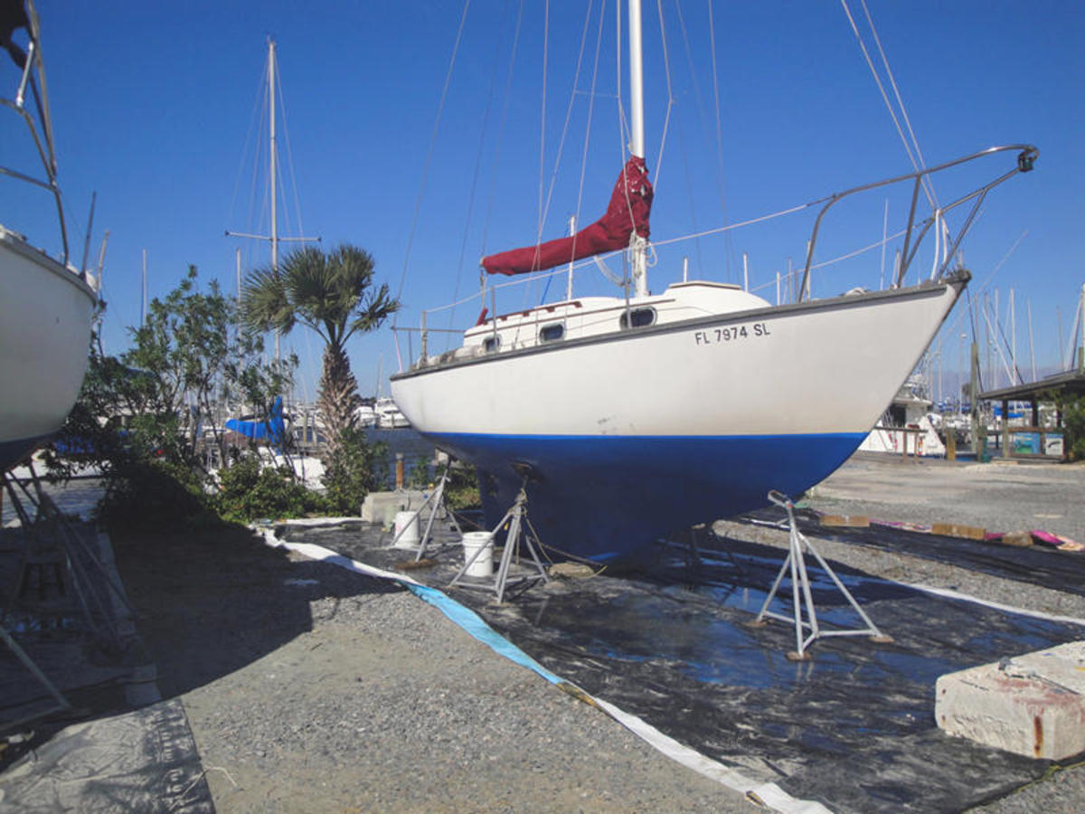1982 Cape Dory 25d