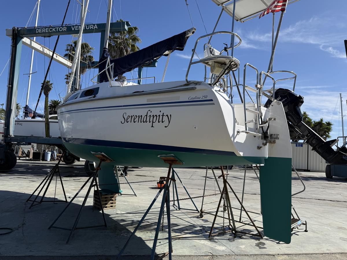 2007 Catalina 250 Wing Keel