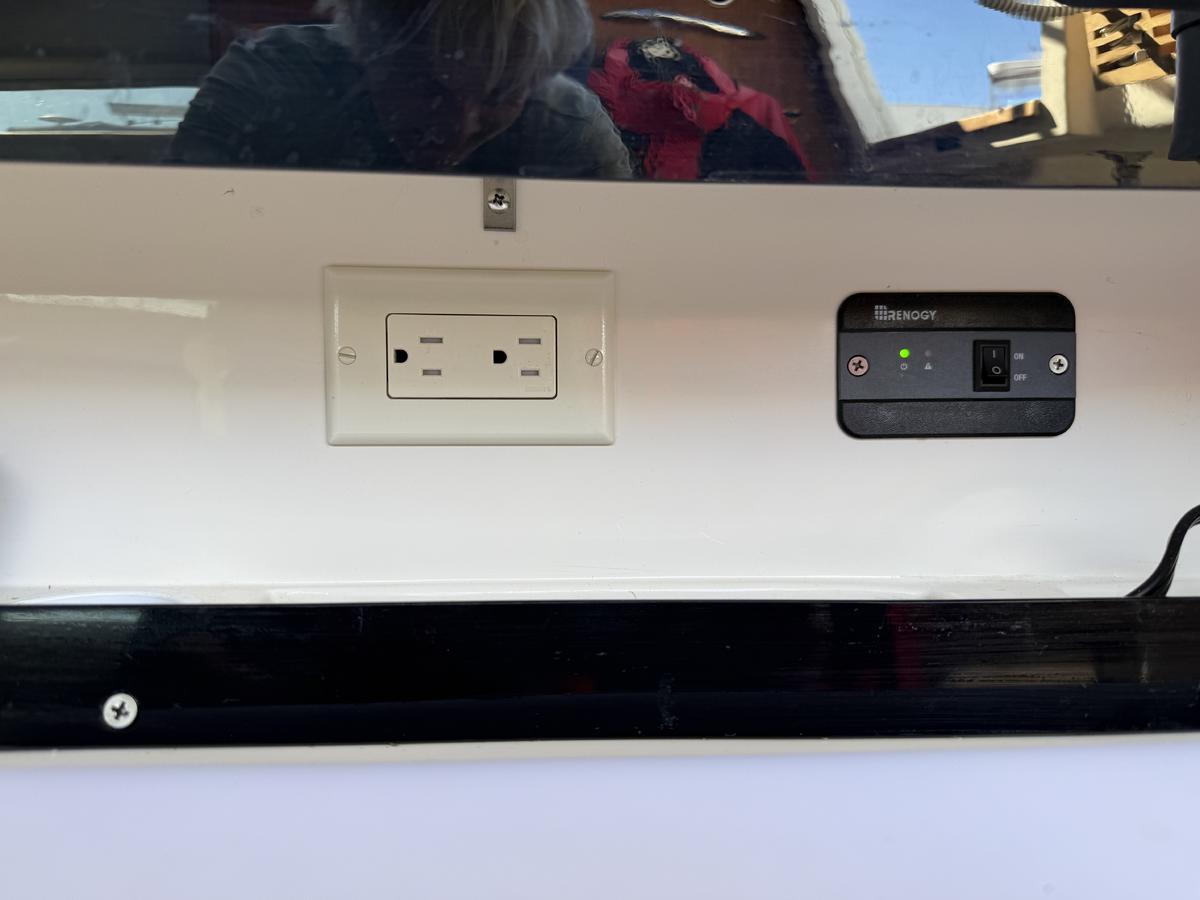 2007 Catalina 250 Wing Keel