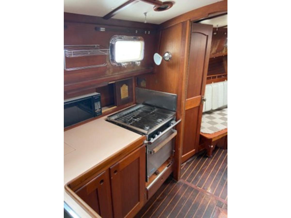 1989 Gozzard Cutter Rig