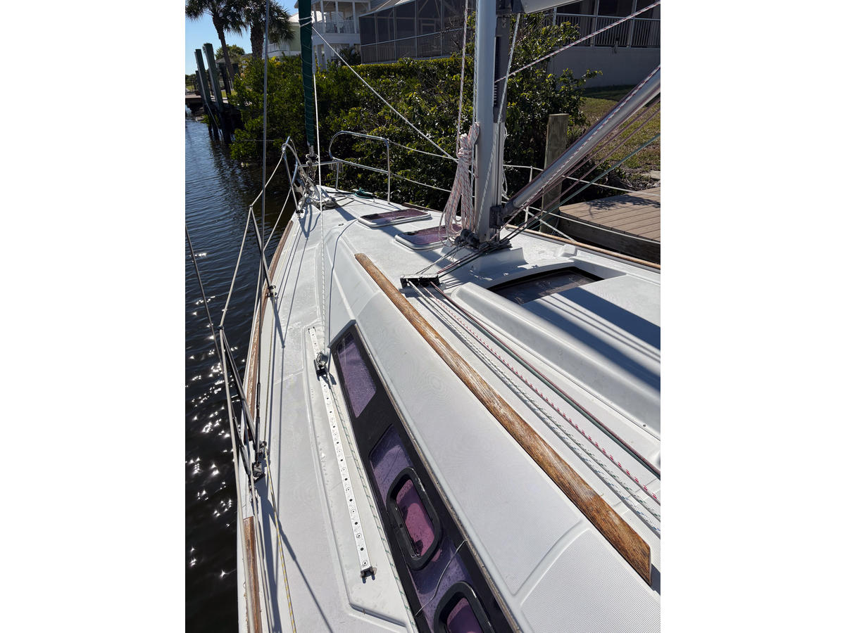 2012 Beneteau Oceanis 31
