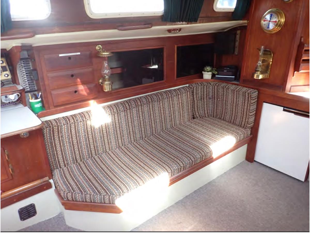 1975 Islander 36