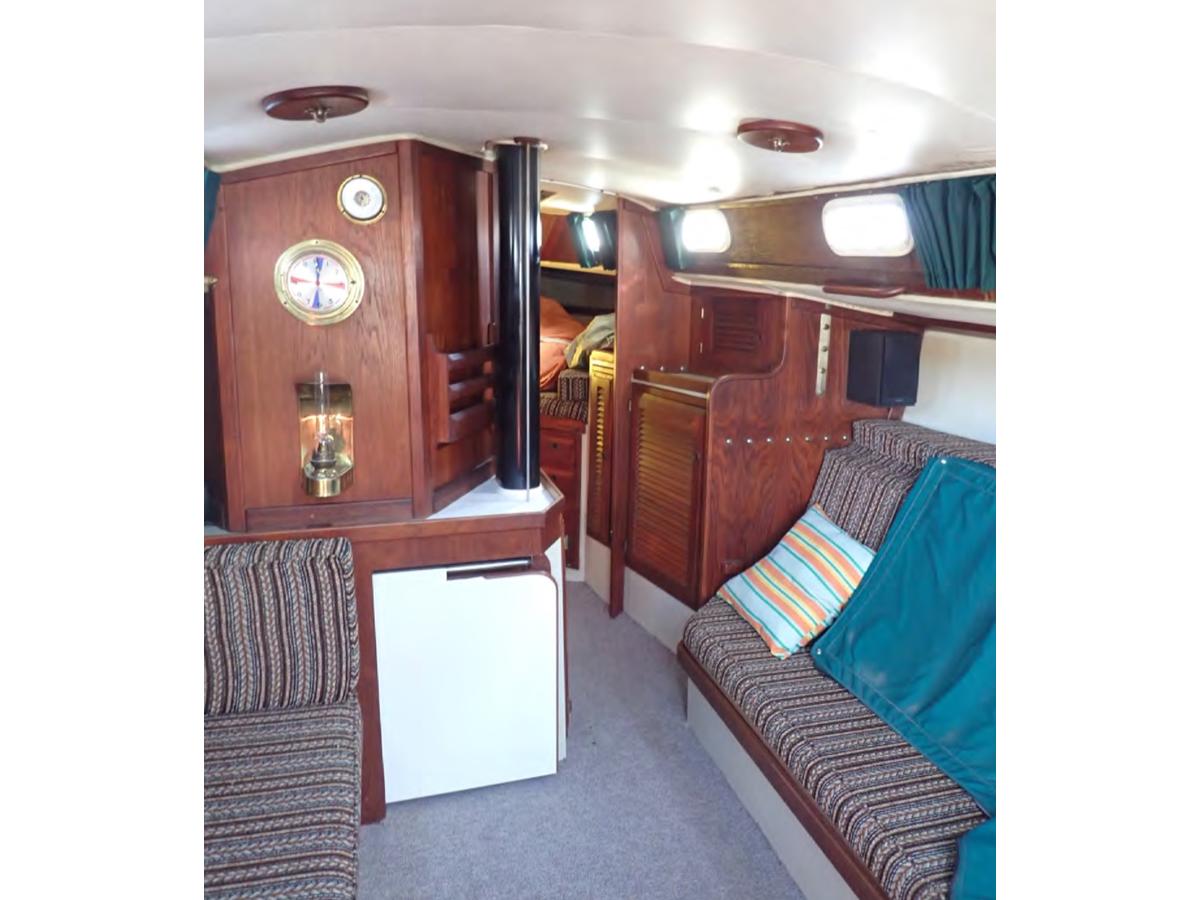 1975 Islander 36