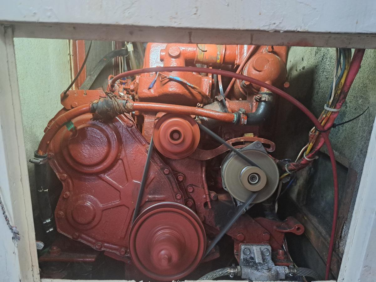 1976 Galapagos Sailing Yacht / Ketch