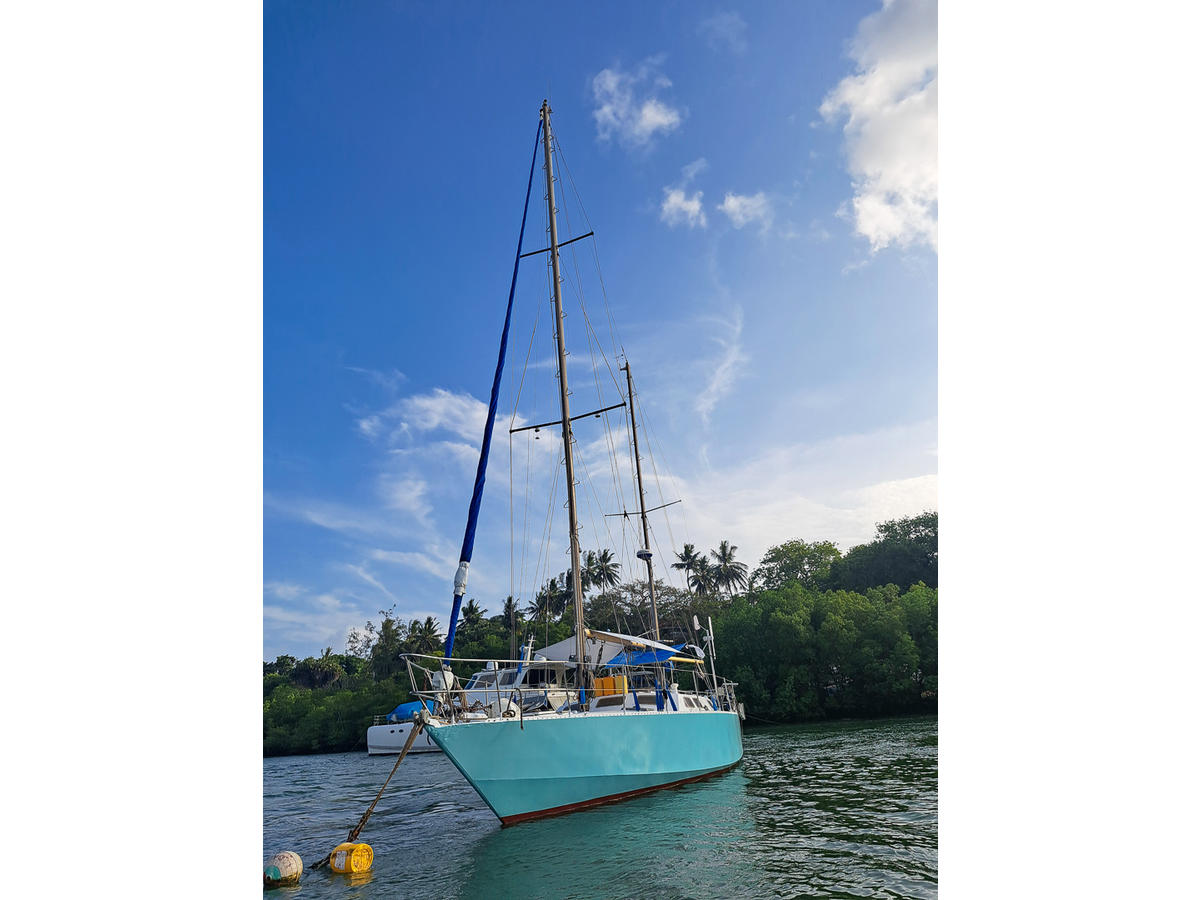 1976 Galapagos Sailing Yacht / Ketch