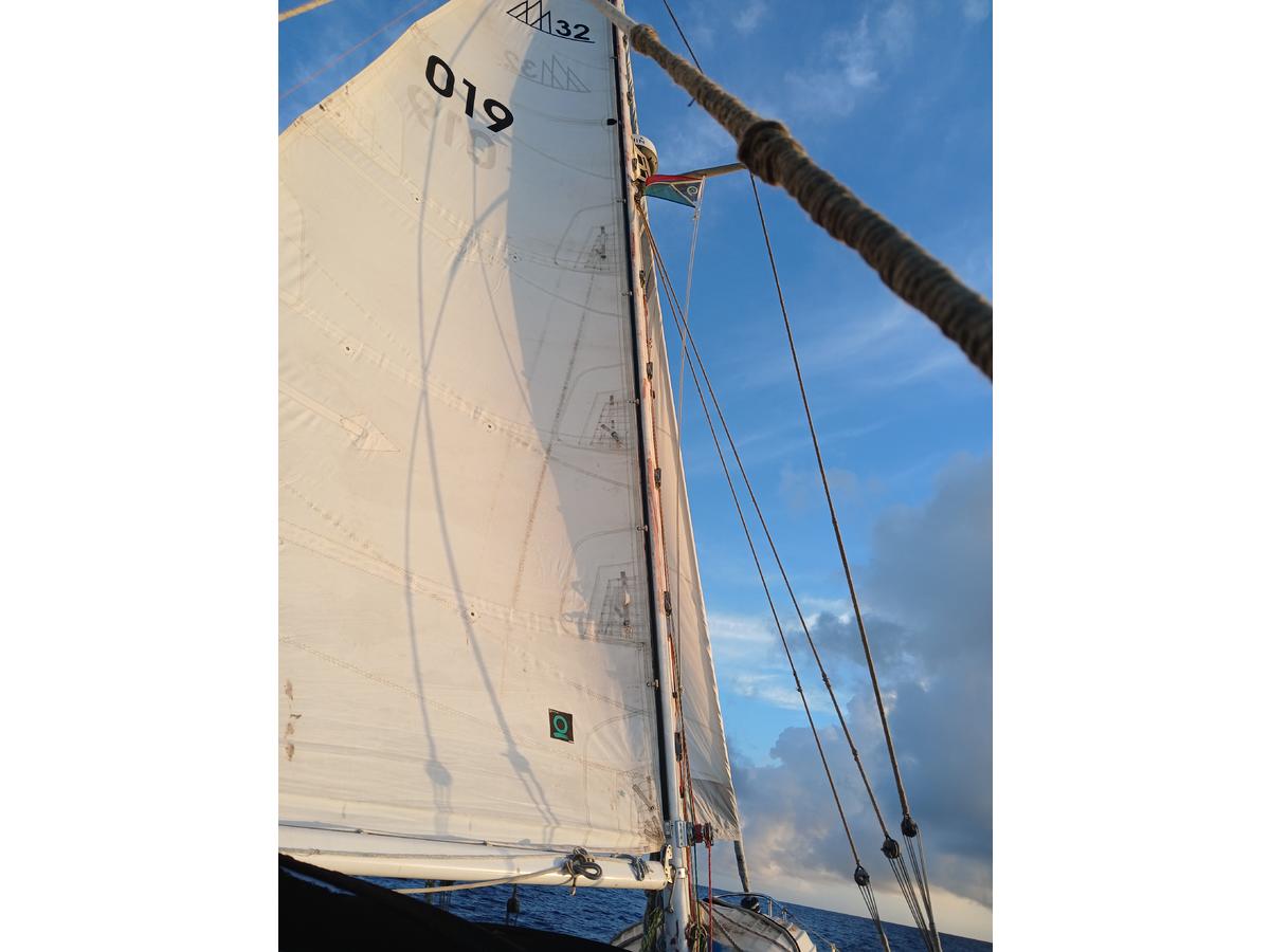 1976 Fuji Ketch 32'