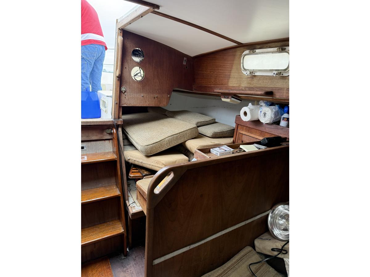 1976 Sparkman & Stephens Tartan 37