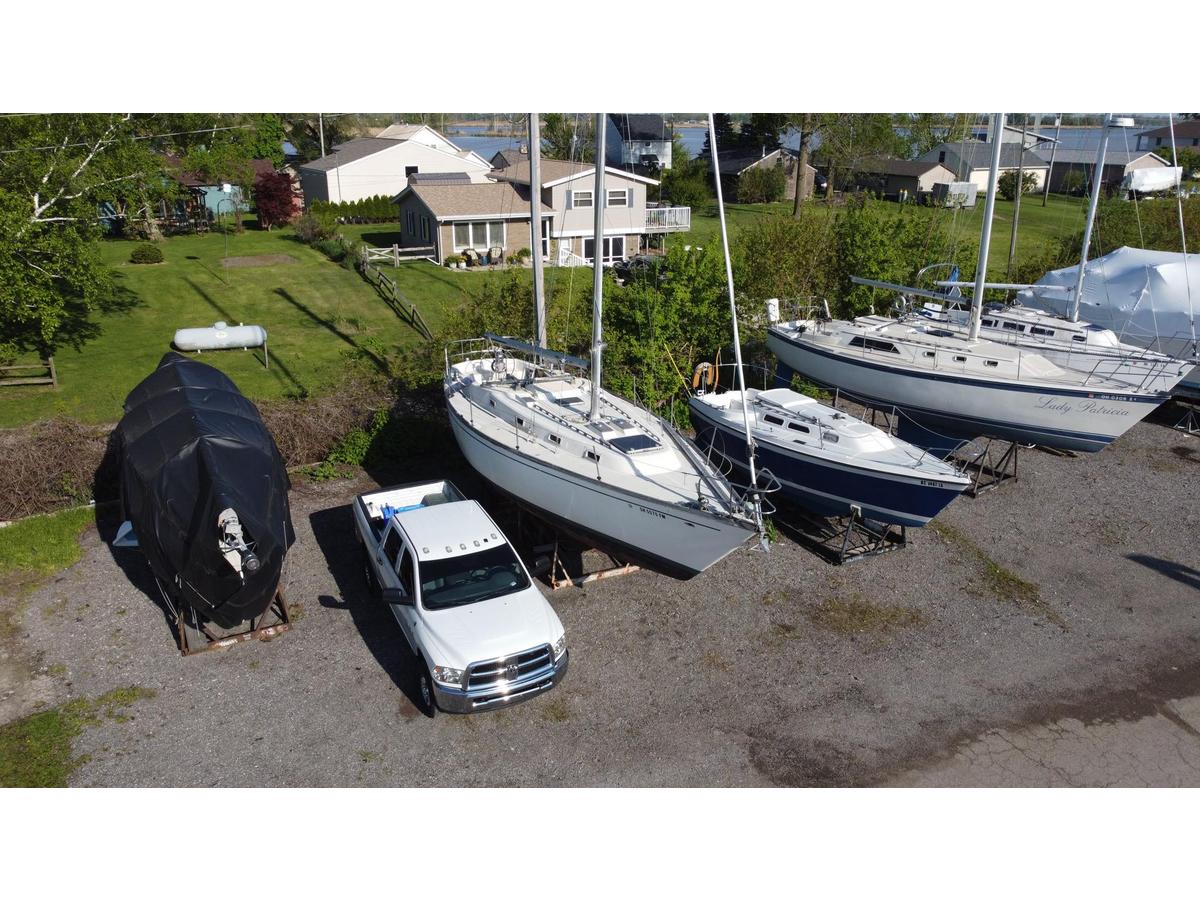 1976 Sparkman & Stephens Tartan 37