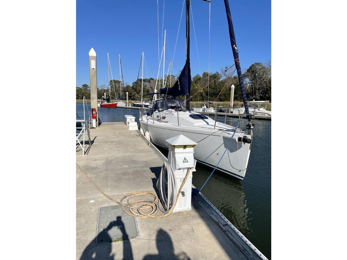 2004 J/Boats J/109 Shoal