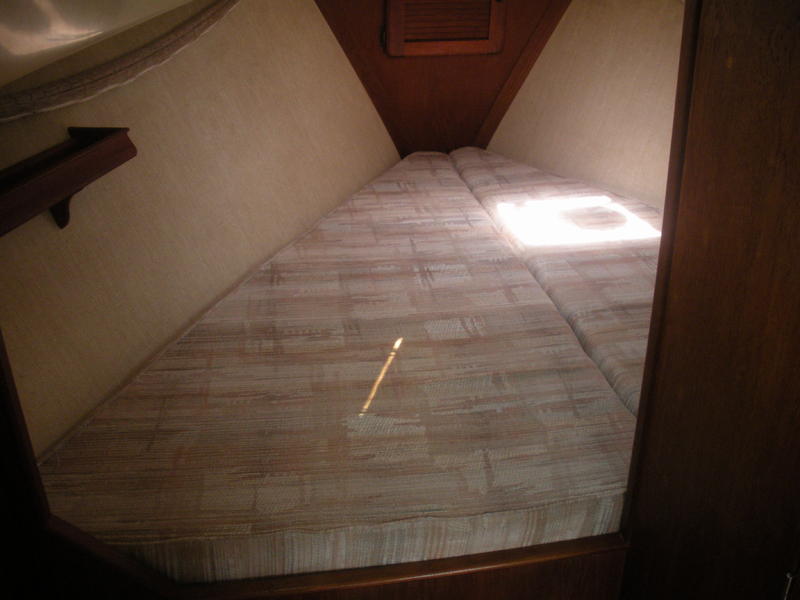 1990 Island Packet 27