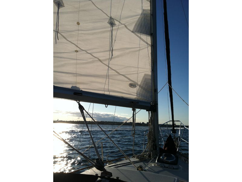 1990 Island Packet 27