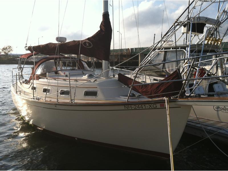 1990 Island Packet 27