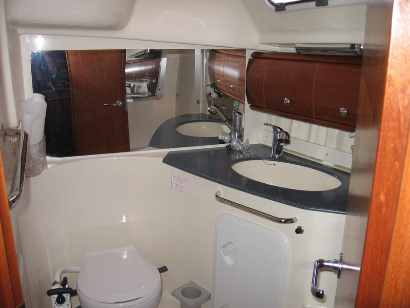 2003 Bavaria 38