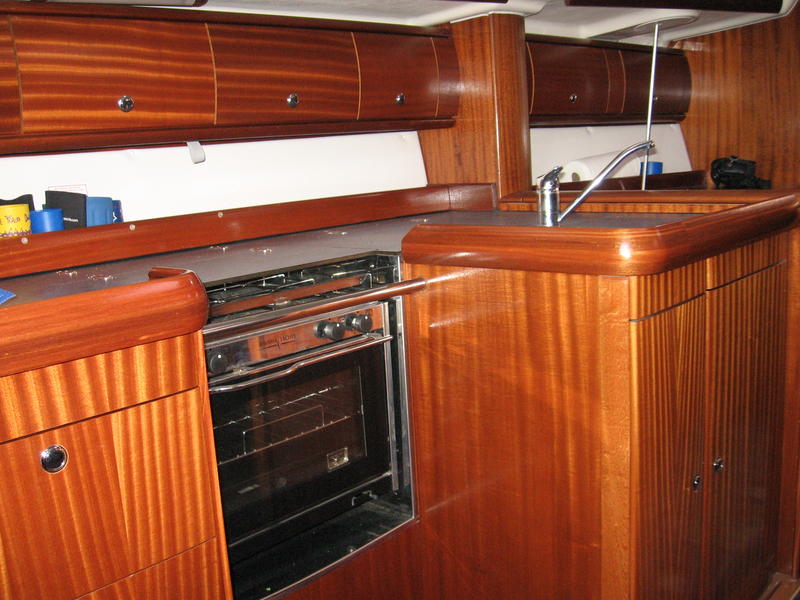 2003 Bavaria 38