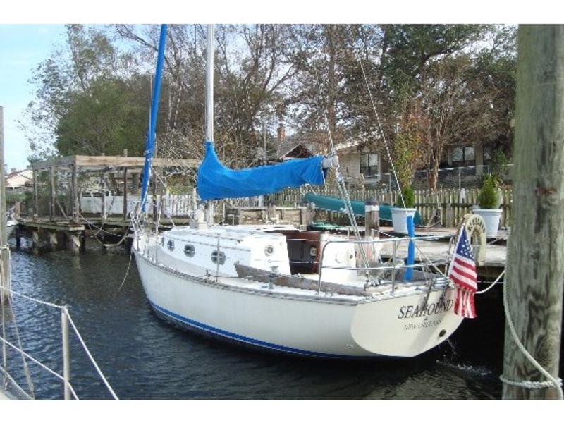 1977 Cape Dory 28