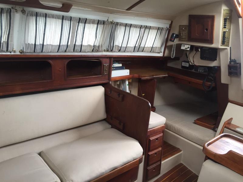 1984 Newport 33
