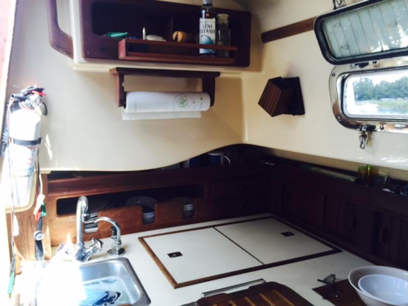 1987 Island Packet 27