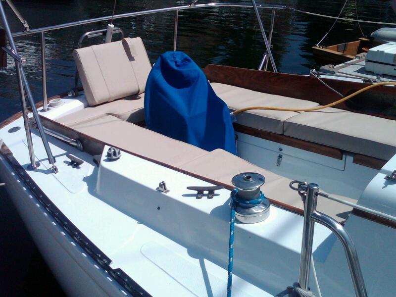 1974 Islander 30