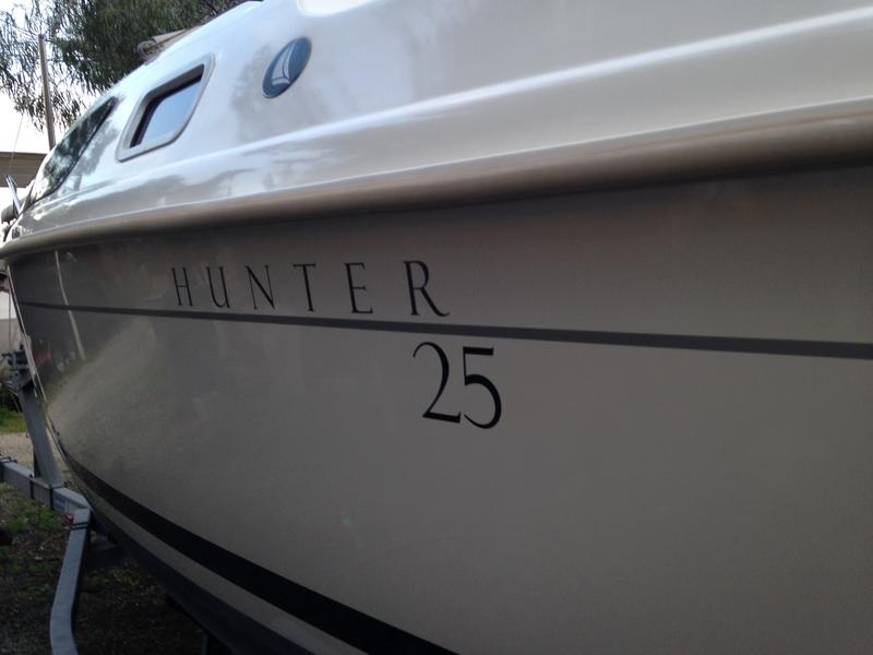 2006 Hunter 25
