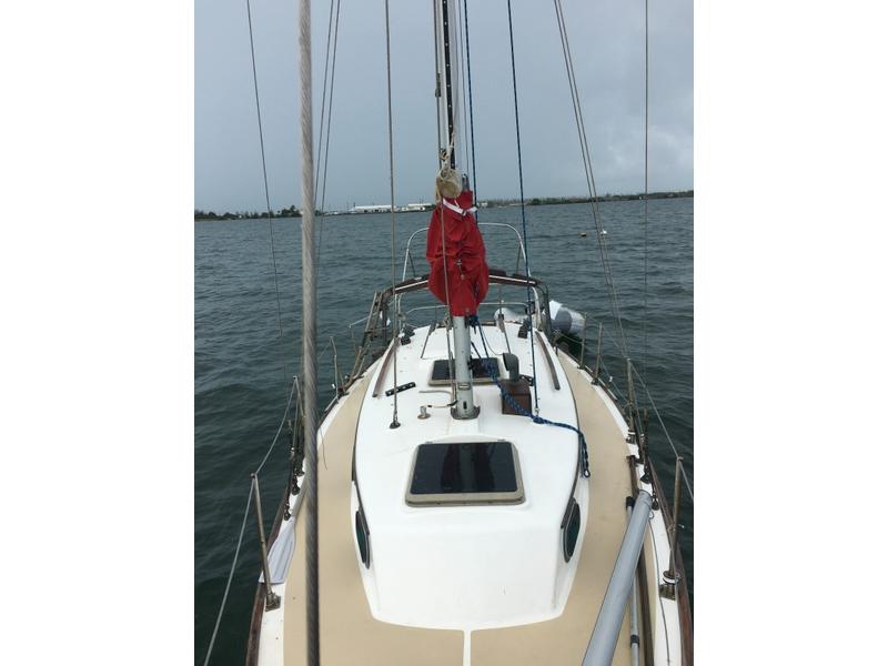 1981 Cape Dory 28