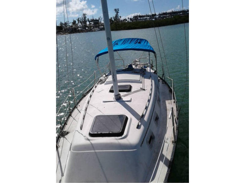 1981 Hunter 27