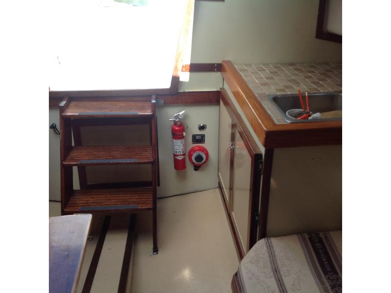 1980 Island Packet 30