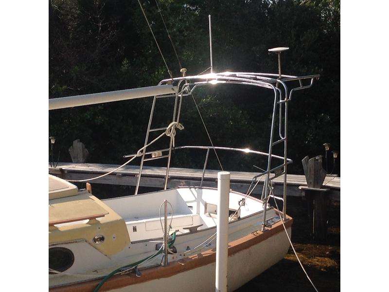 1980 Island Packet 30