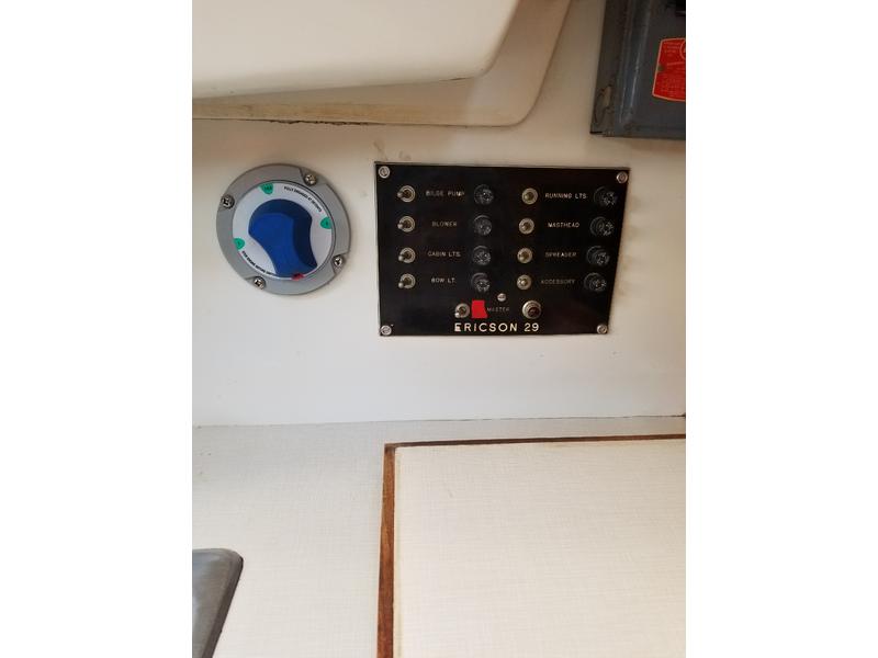 1973 Ericson 29