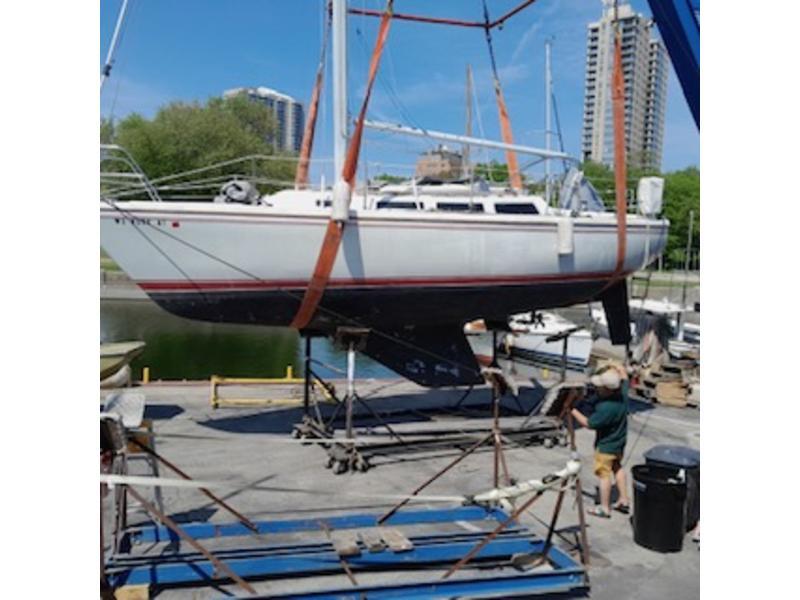 1985 Catalina 30 sailboat for sale in Wisconsin