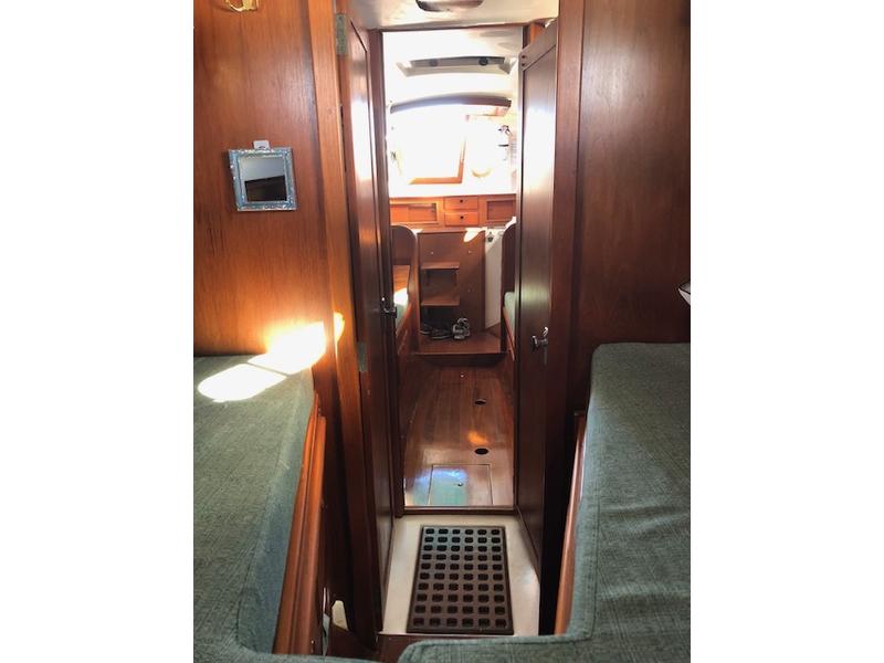 Cape Dory 30 -Alberg design