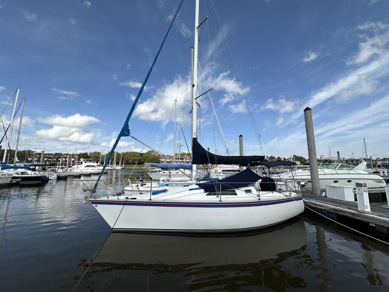 1986 Hunter 28.5 located in Texas for sale