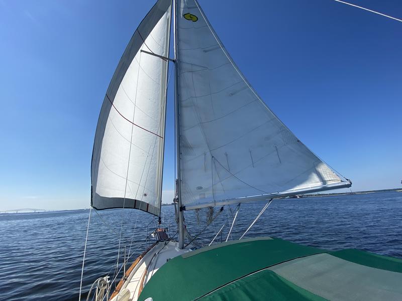 Island Packet 27