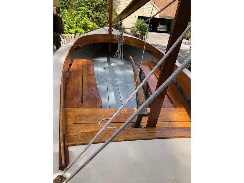  1935 18' CLASSIC CAPE COD KNOCKABOUT SLOOP
