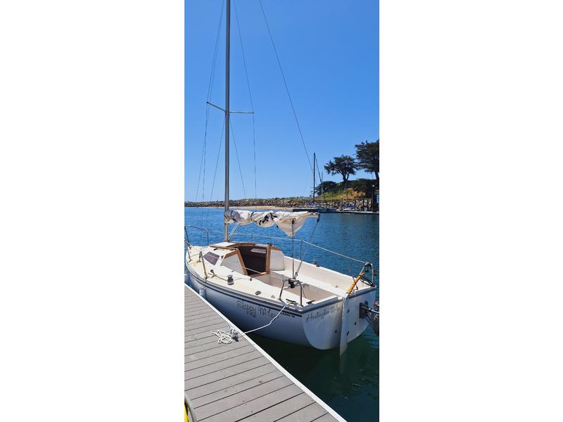 8 Catalina Capri 18 located in California for sale