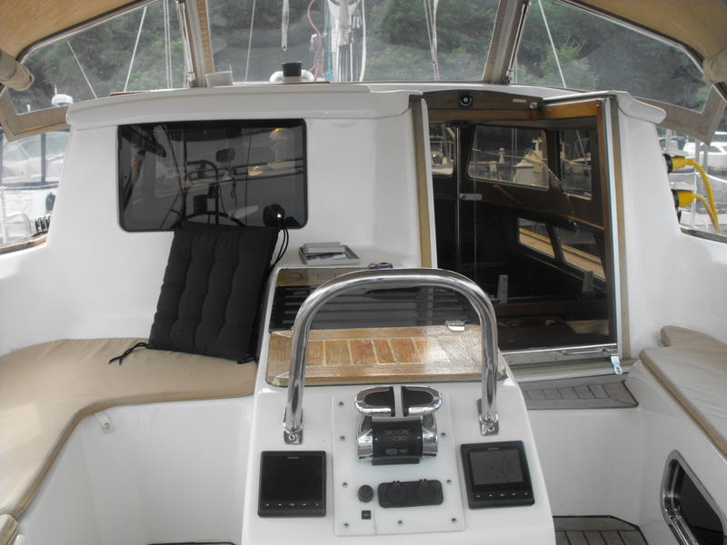 Custom Scotia Offshore 44 - Twin Diesels