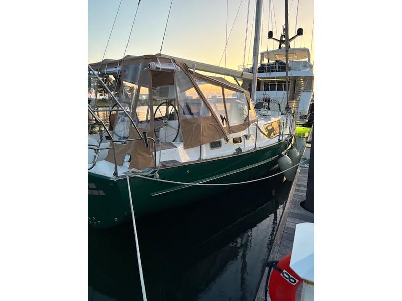 Custom Scotia Offshore 44 - Twin Diesels